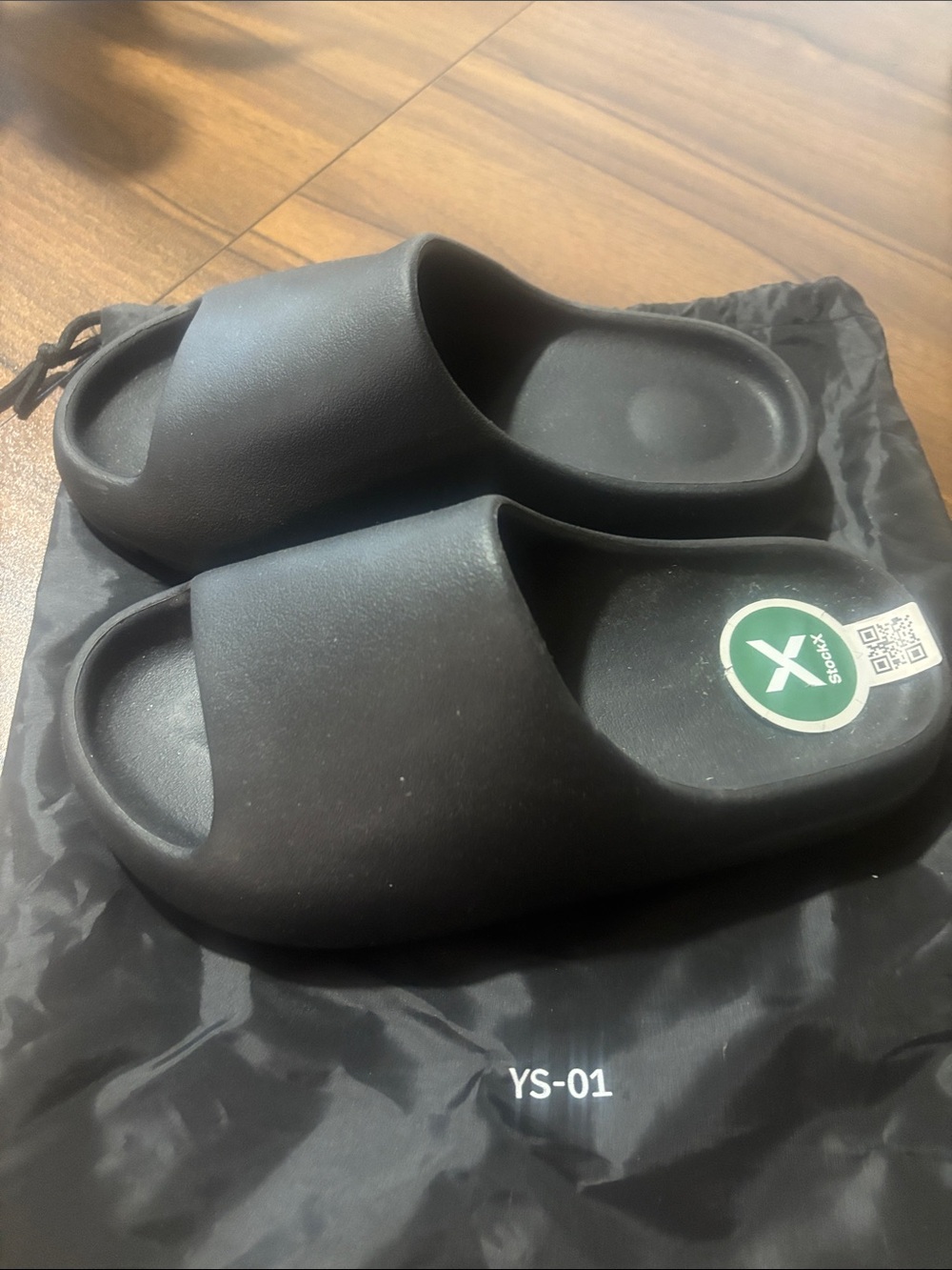 Yeezy Kids Black Slide Sandals